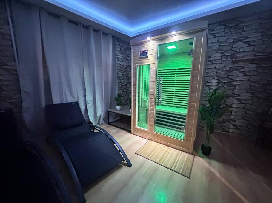 E Servagnat T3 Luxe Avec Sauna Jacuzzi Et Hammam 埃佩尔奈 外观 照片