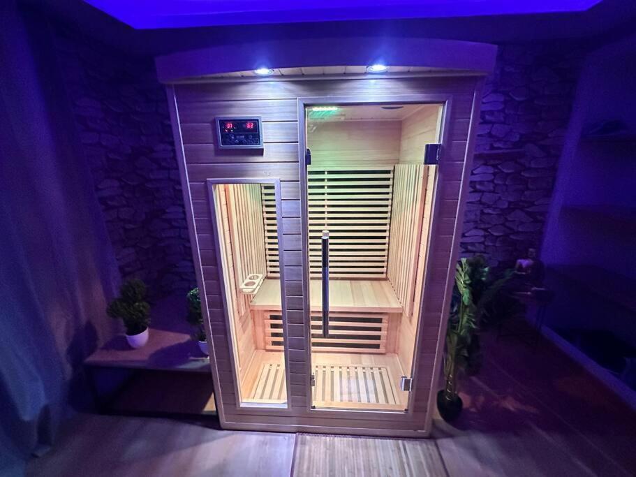 E Servagnat T3 Luxe Avec Sauna Jacuzzi Et Hammam 埃佩尔奈 外观 照片