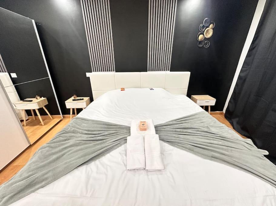 E Servagnat T3 Luxe Avec Sauna Jacuzzi Et Hammam 埃佩尔奈 外观 照片