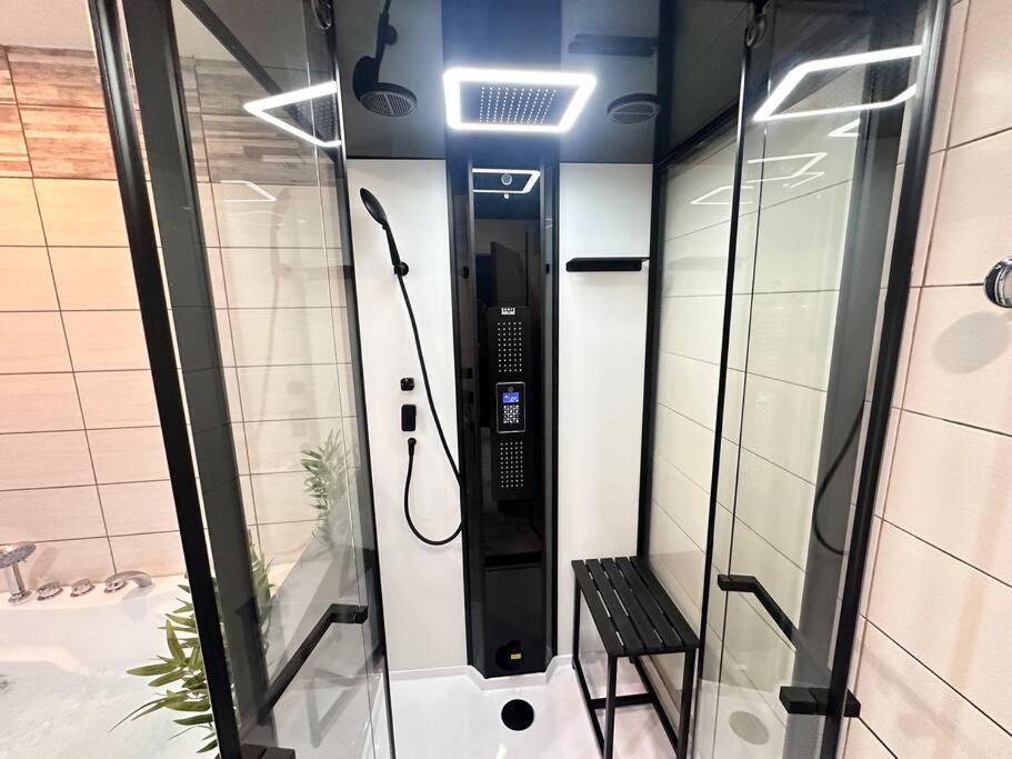 E Servagnat T3 Luxe Avec Sauna Jacuzzi Et Hammam 埃佩尔奈 外观 照片